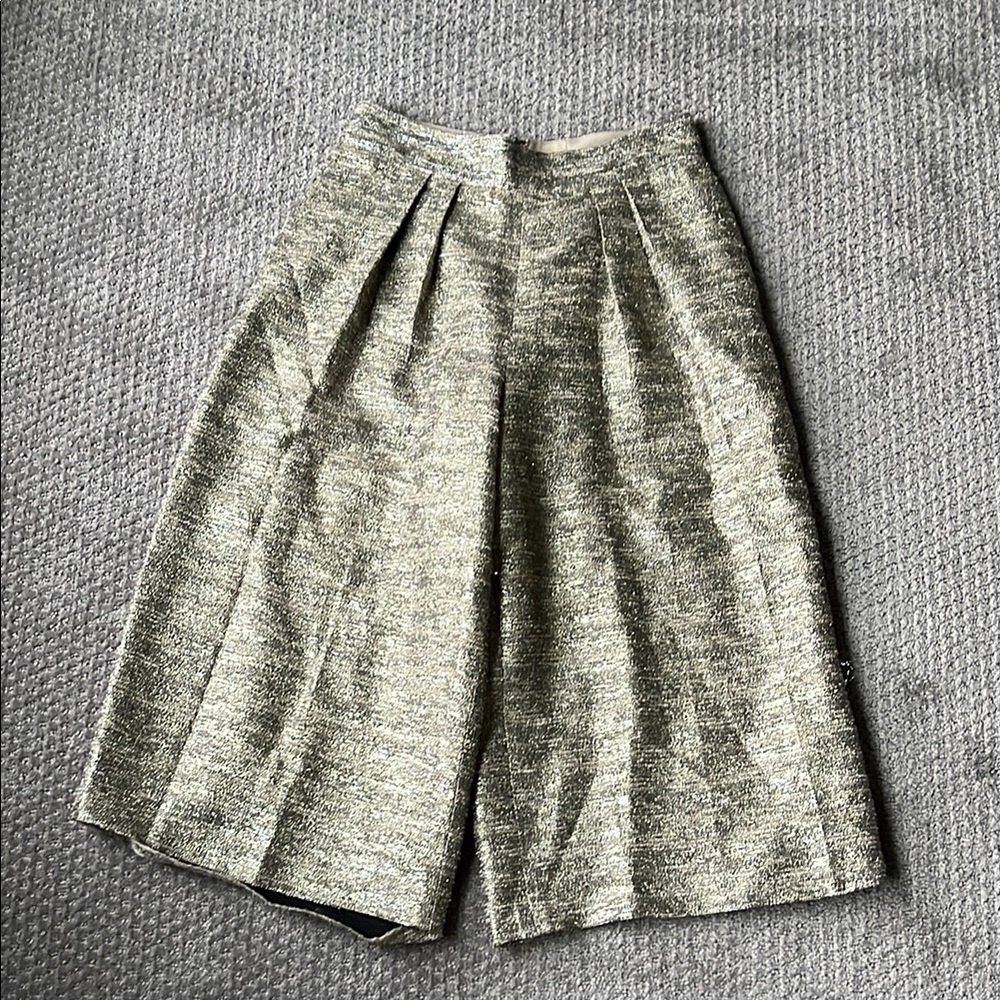 Alice + Olivia Gold Metallic Wide Leg Pleated Capris